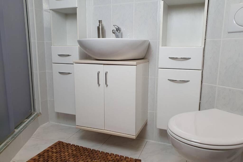Stadtb,Burggleiberg,Whirlpool,2Xbad,3Zimmernetflix Villa Krofdorf-Gleiberg ภายนอก รูปภาพ